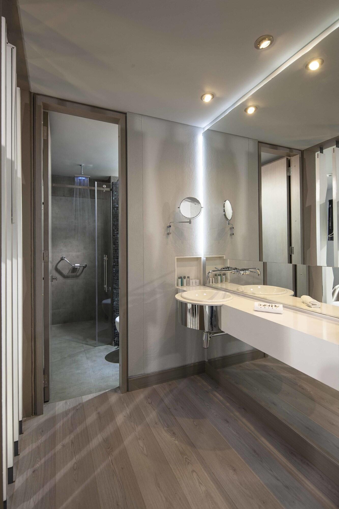 Hotel Inntu 4*