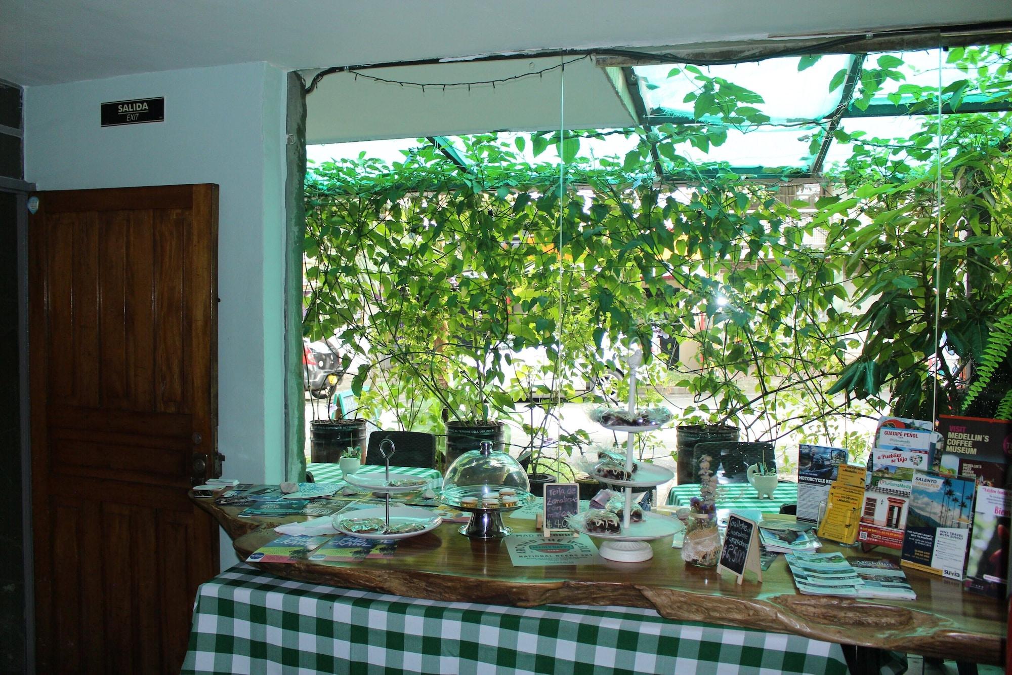 Casa Estación Y Restaurante Medellín