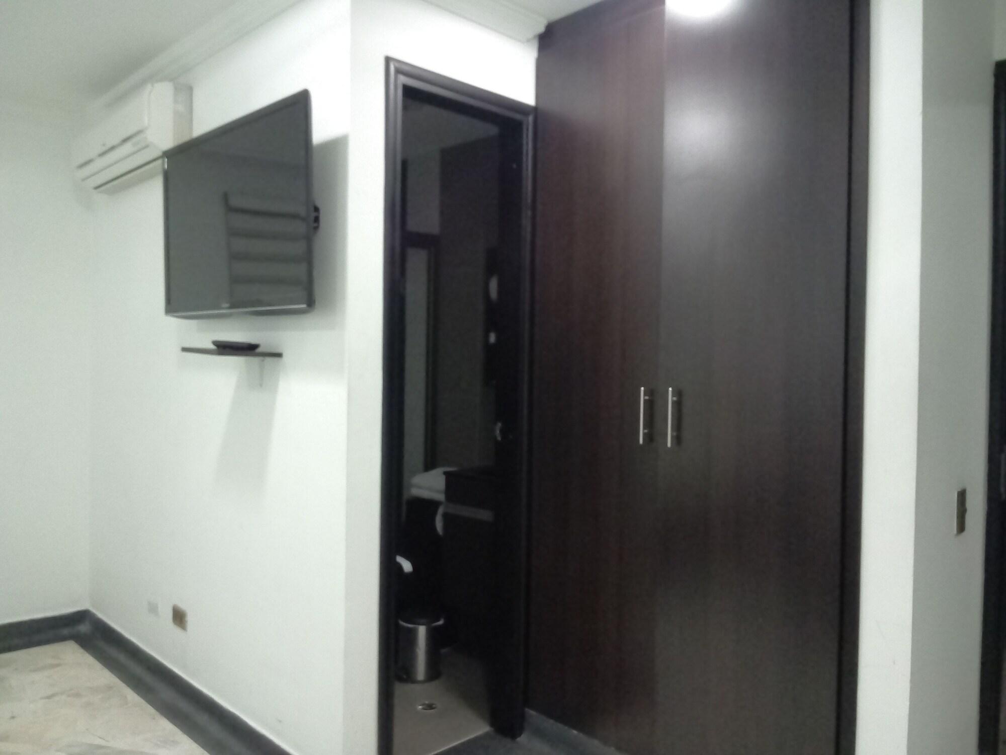 Hotel Calasanz Real
