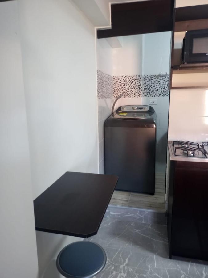 Aparta Estudios Michelle En Robledo A 20 Minutos Del Centro Al Lado De La Universidad Esumer, Imprescindible El Pago De La Primer Noche Apartamento Medellín