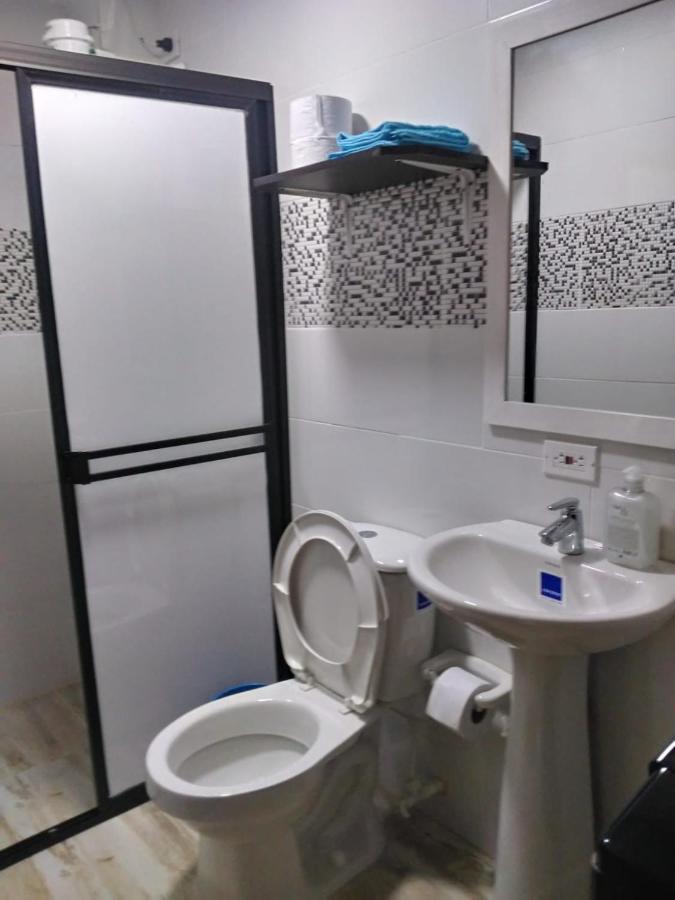 Apartamento Aparta Estudios Michelle En Robledo A 20 Minutos Del Centro Al Lado De La Universidad Esumer, Imprescindible El Pago De La Primer Noche