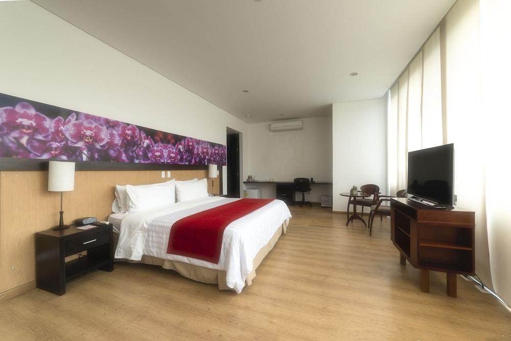 Mi Sandiego Hotel 4*