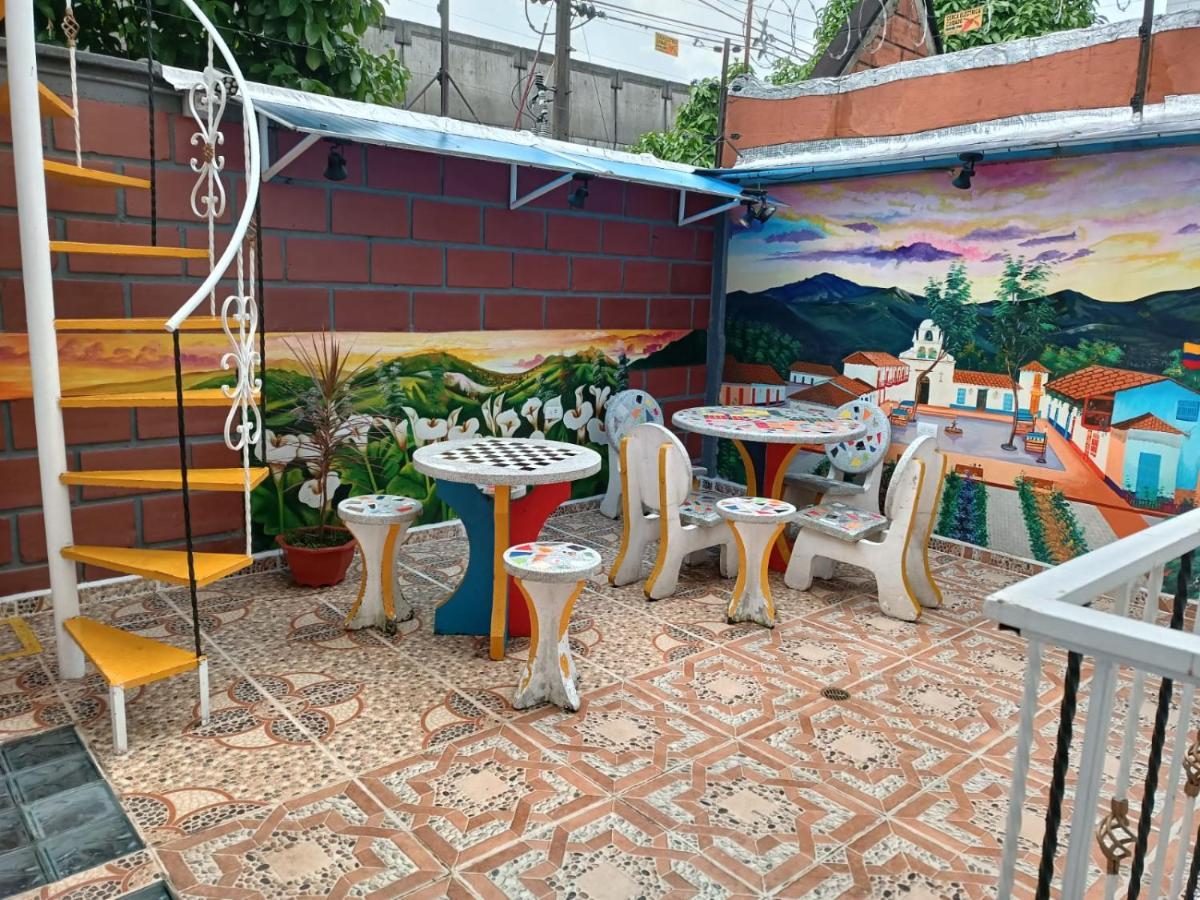 Eterna Primavera 2* Medellín