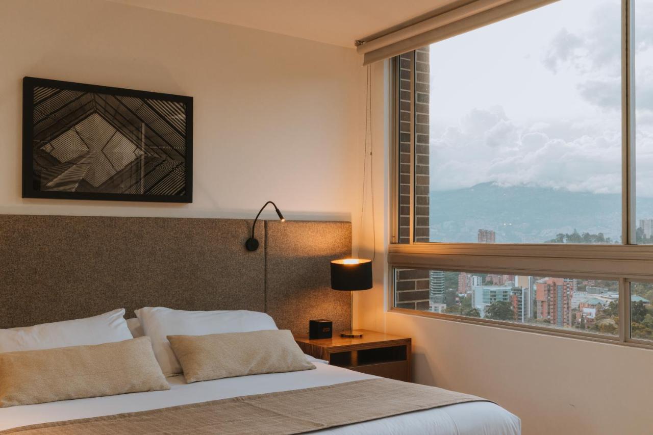 Hotel Travelers Urban Medellin
