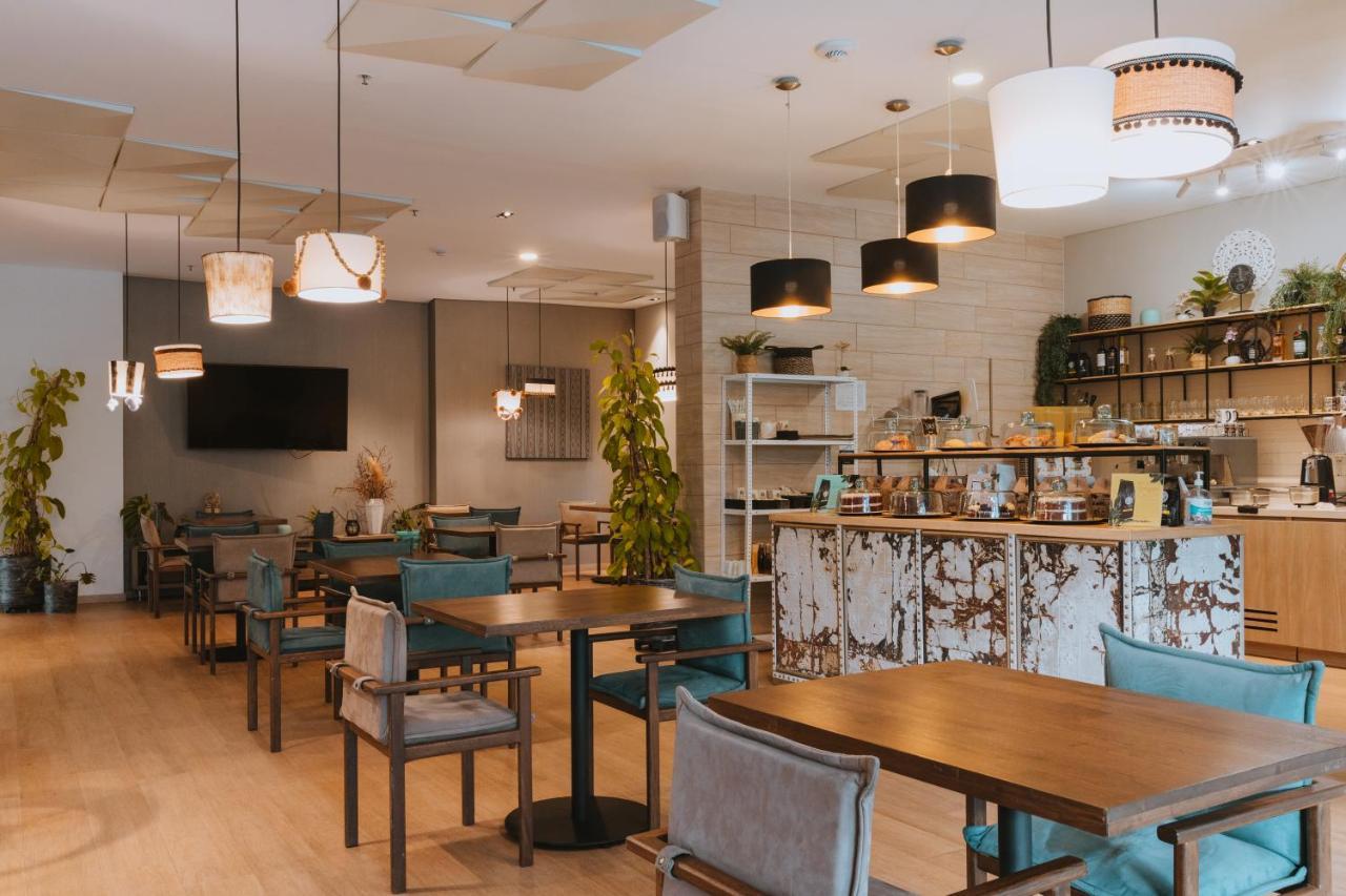 Travelers Urban Hotel