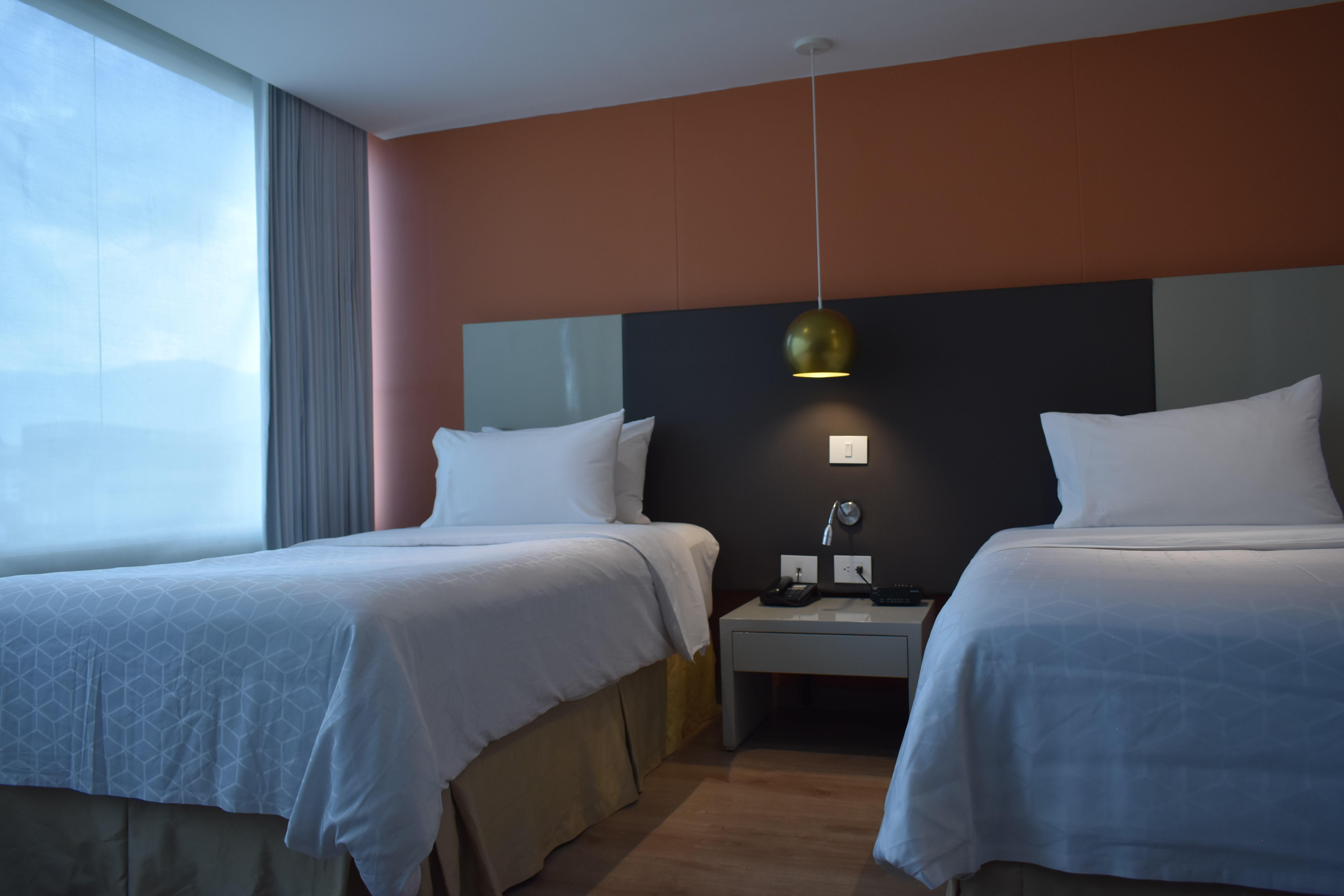 Express & By Ihg Hotel 4*