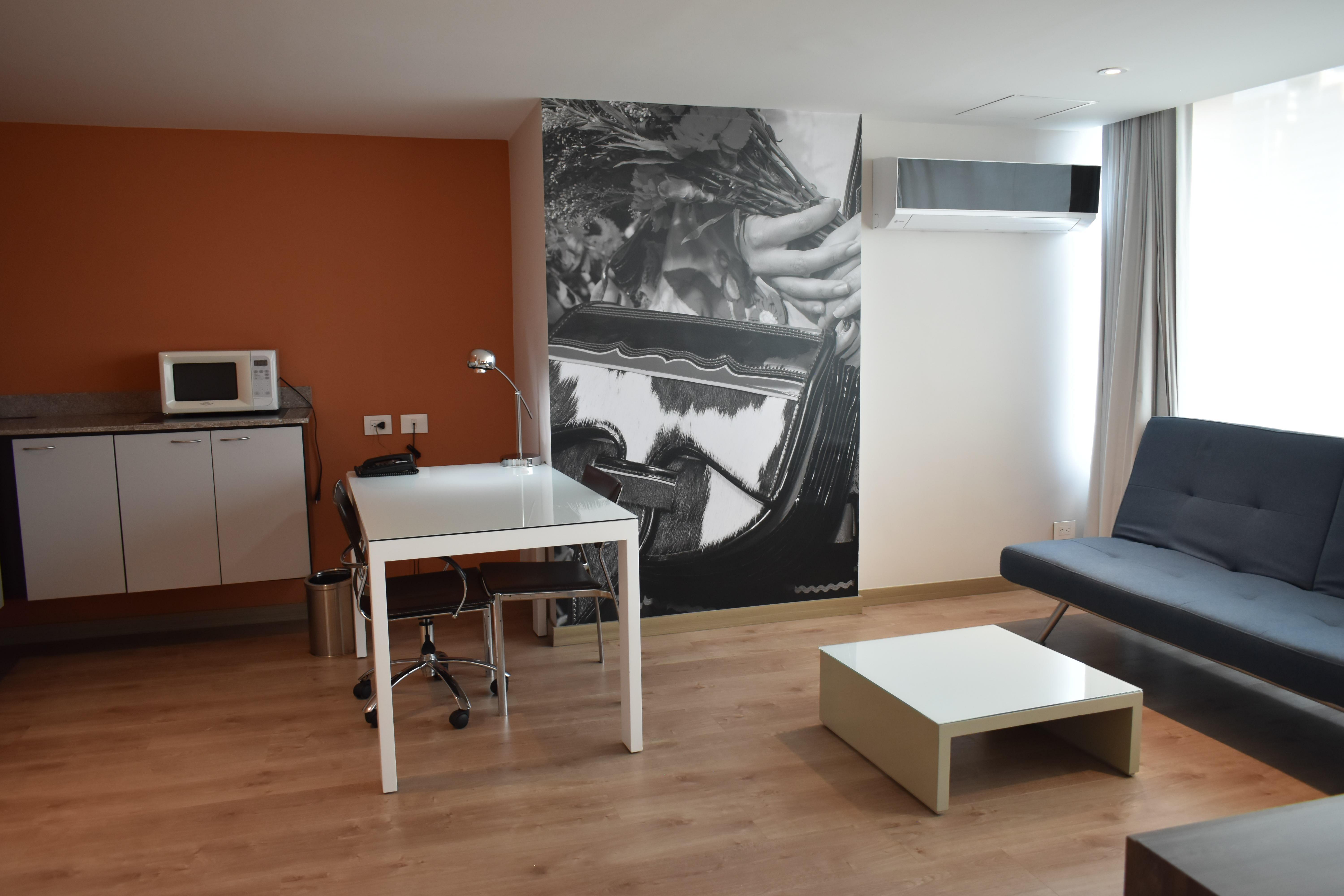 Express & By Ihg 4*