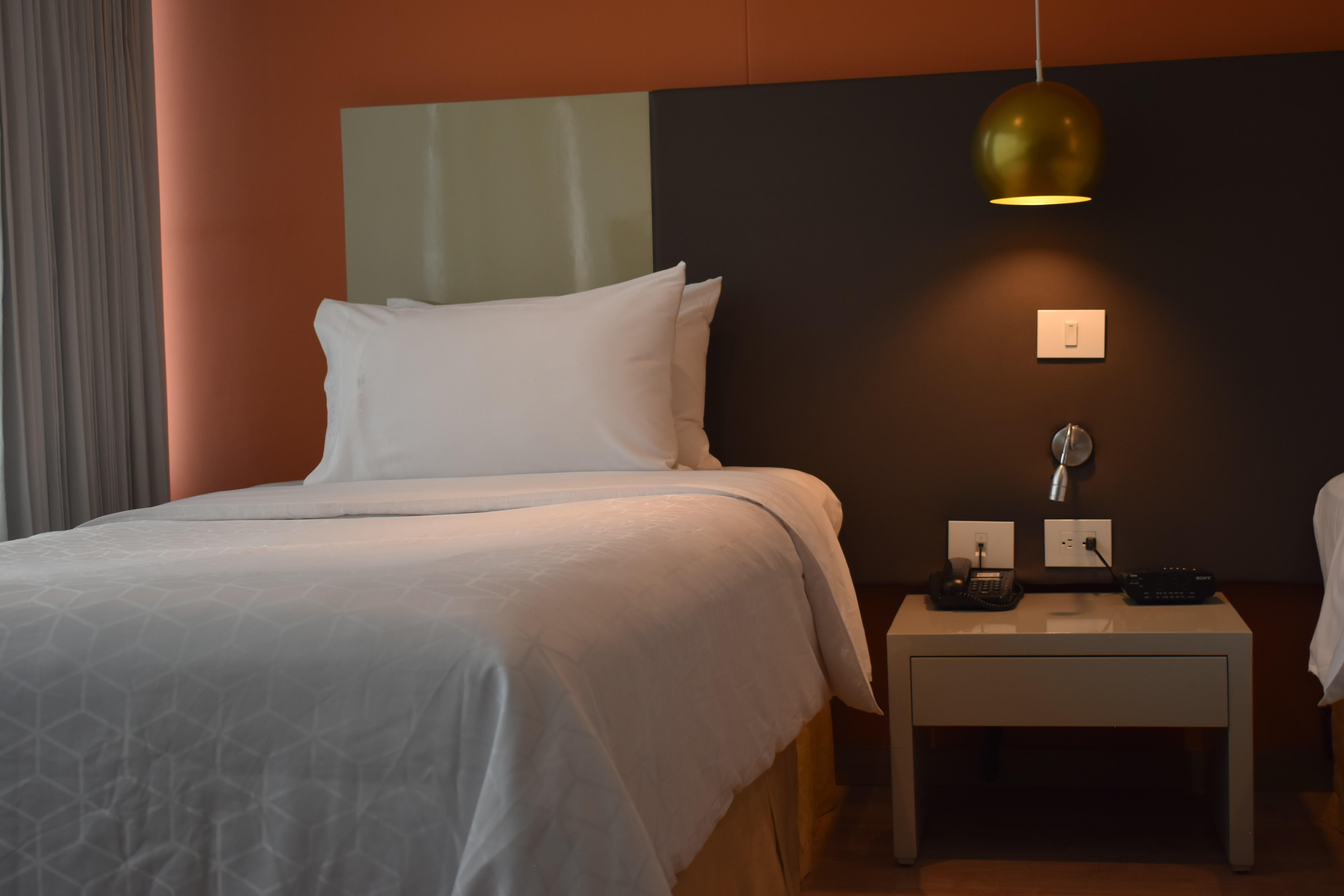 Express & By Ihg 4*