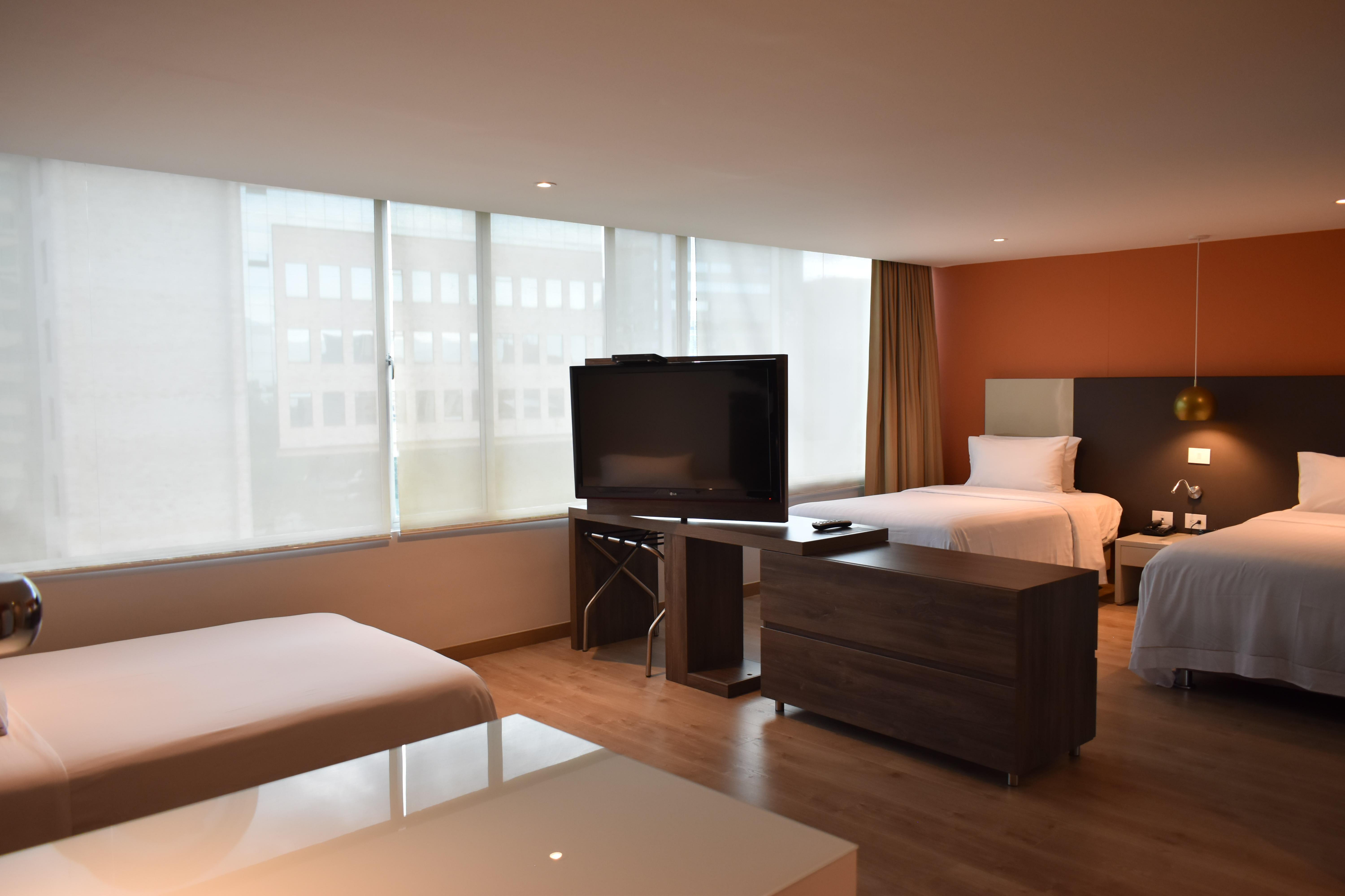 Express & By Ihg Hotel 4*