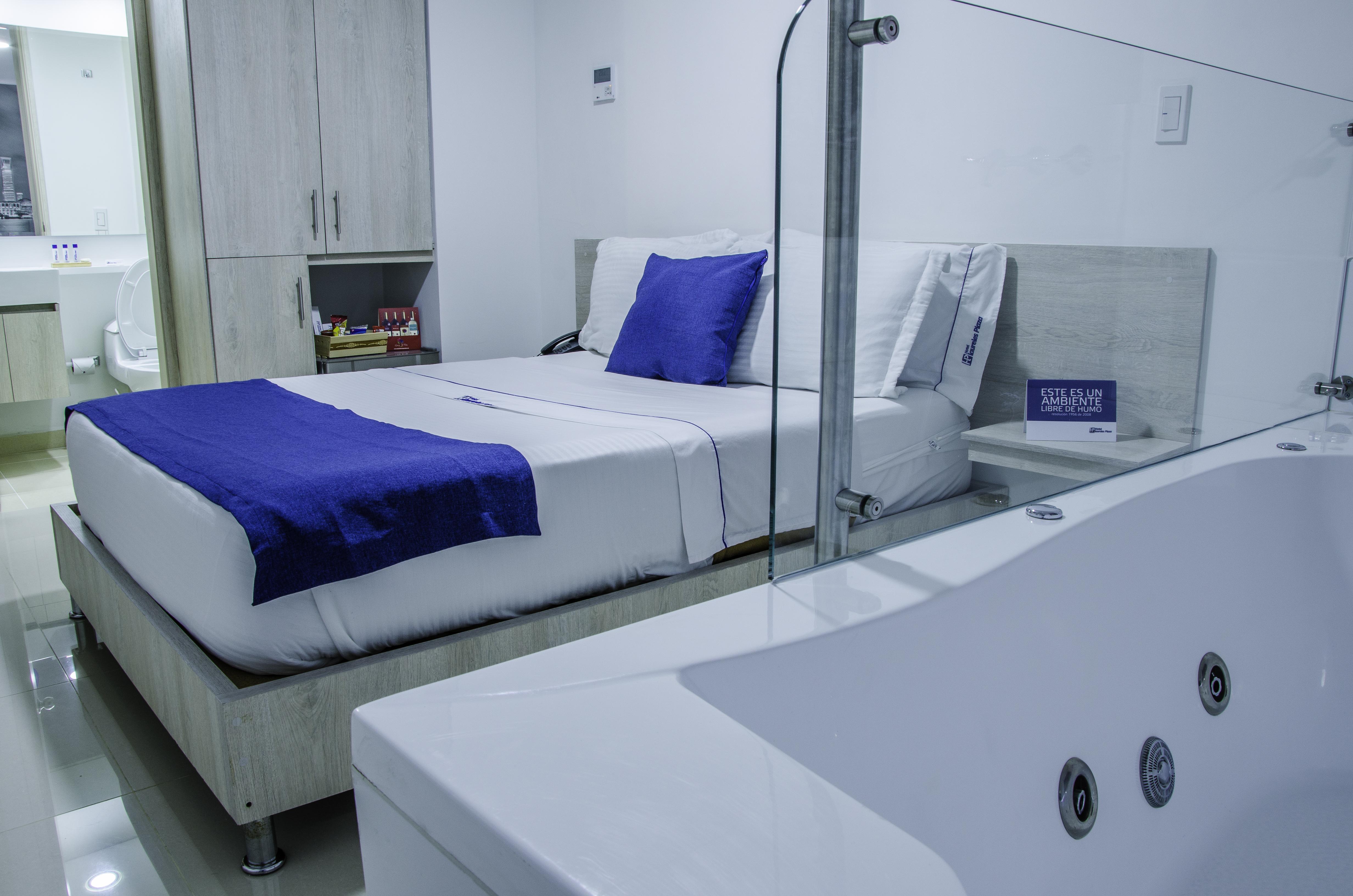 Hotel Laureles Plaza