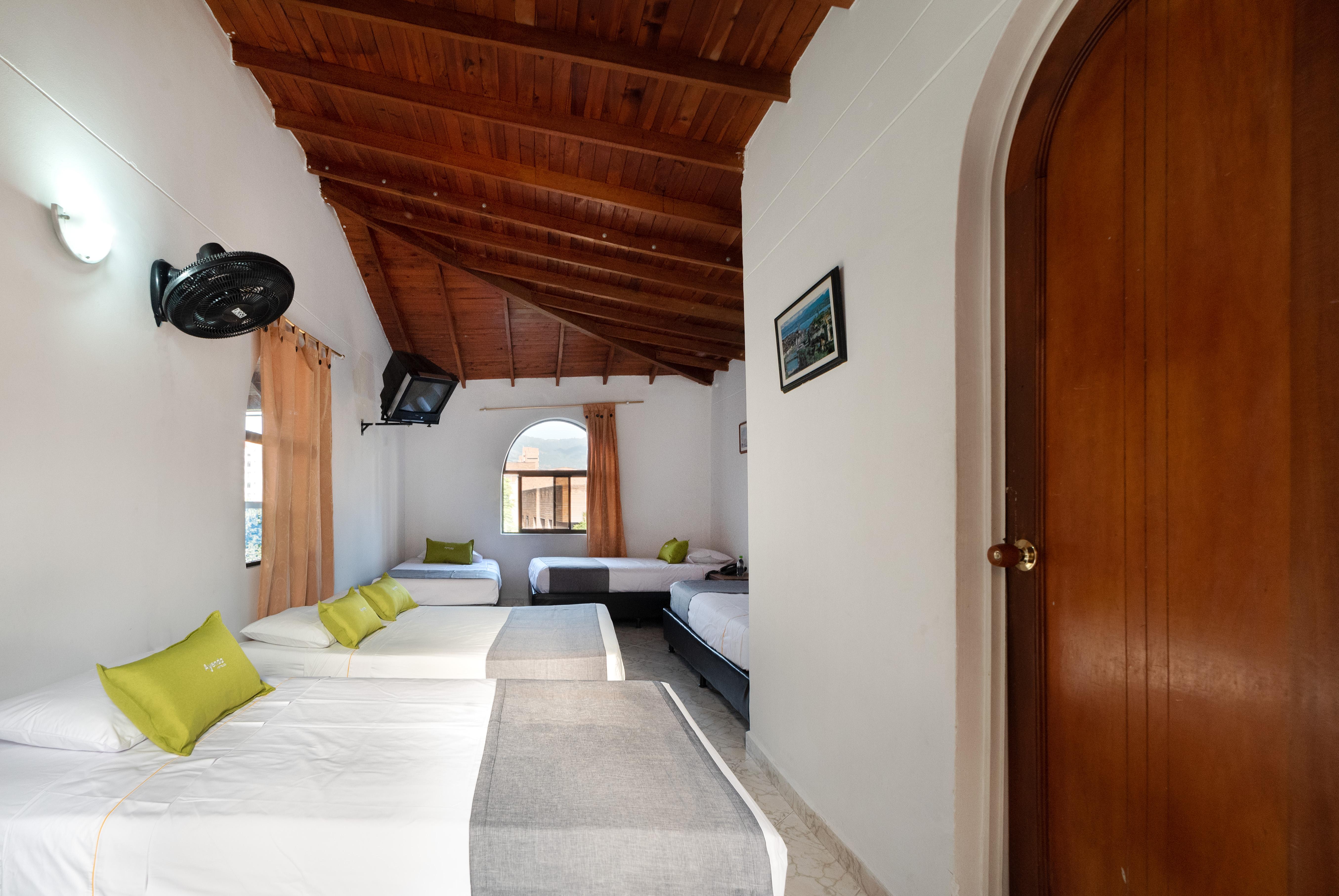 Ayenda 1234 Imperio 70 Hotel 3*