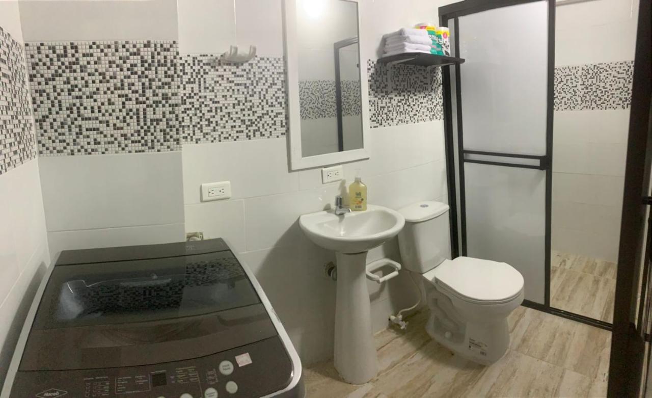 Apartamento Aparta Estudios Michelle En Robledo A 20 Minutos Del Centro Al Lado De La Universidad Esumer, Imprescindible El Pago De La Primer Noche *
