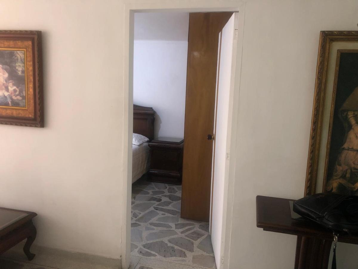 Excelente Apartamento Apartment Medellin