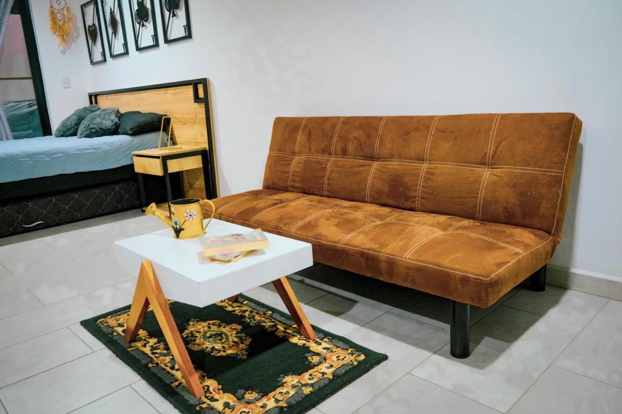 Acogedor Loft Frente Al Tranvia Apartamento
