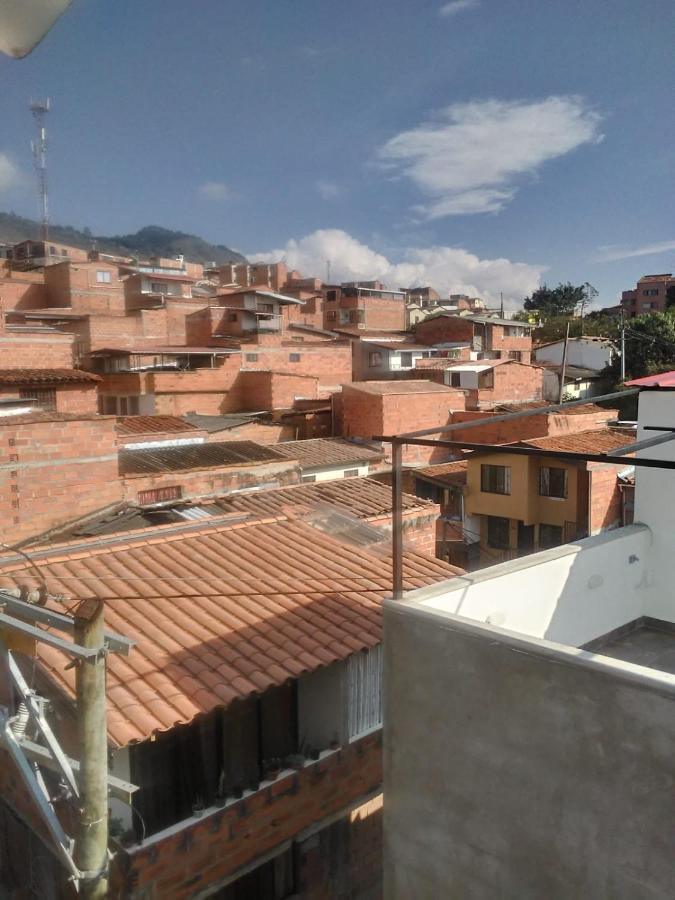 Aparta Estudios Michelle En Robledo A 20 Minutos Del Centro Al Lado De La Universidad Esumer, Imprescindible El Pago De La Primer Noche Apartamento