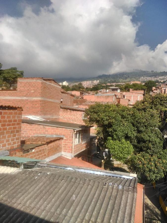 Apartamento Aparta Estudios Michelle En Robledo A 20 Minutos Del Centro Al Lado De La Universidad Esumer, Imprescindible El Pago De La Primer Noche