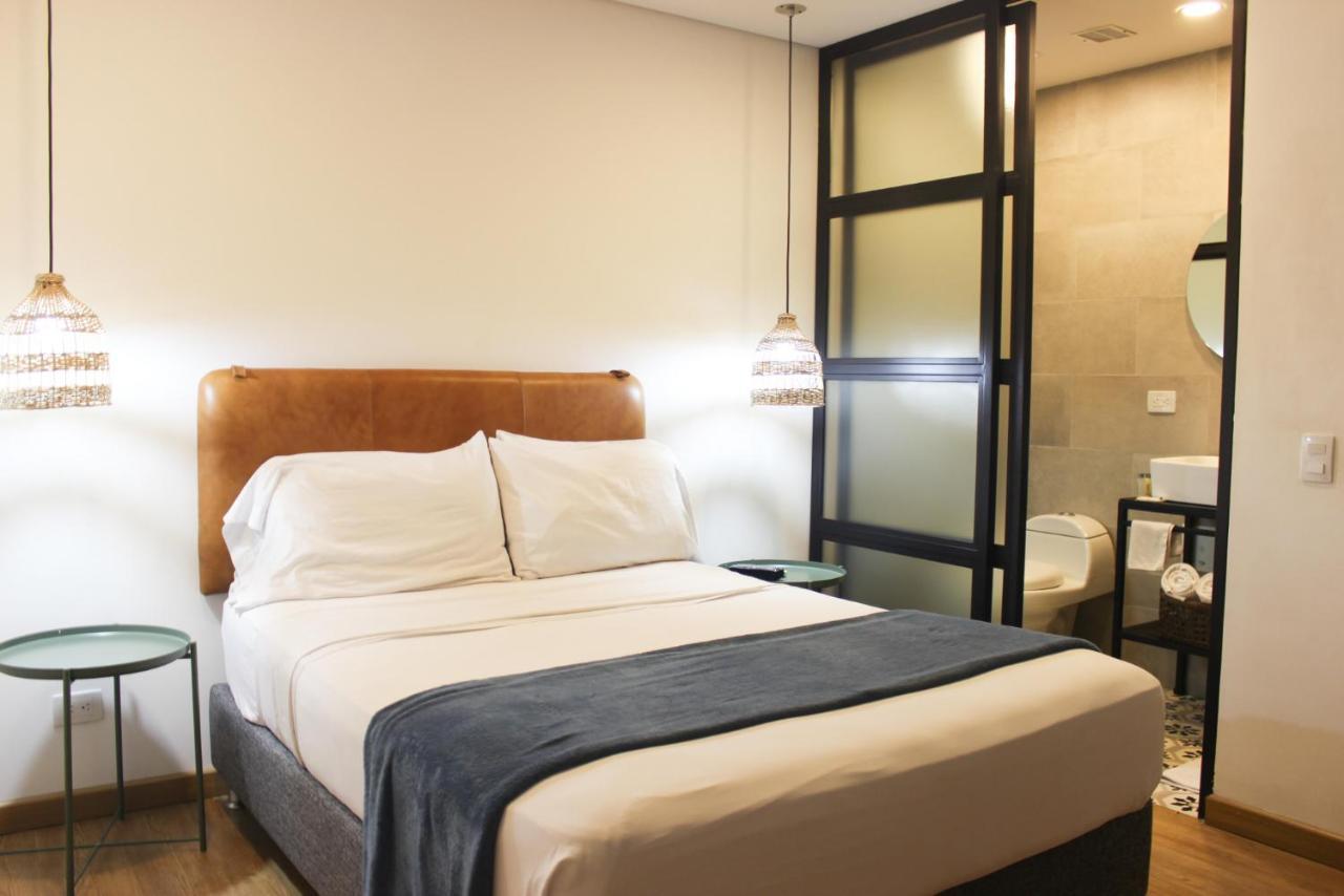 574 Hotel