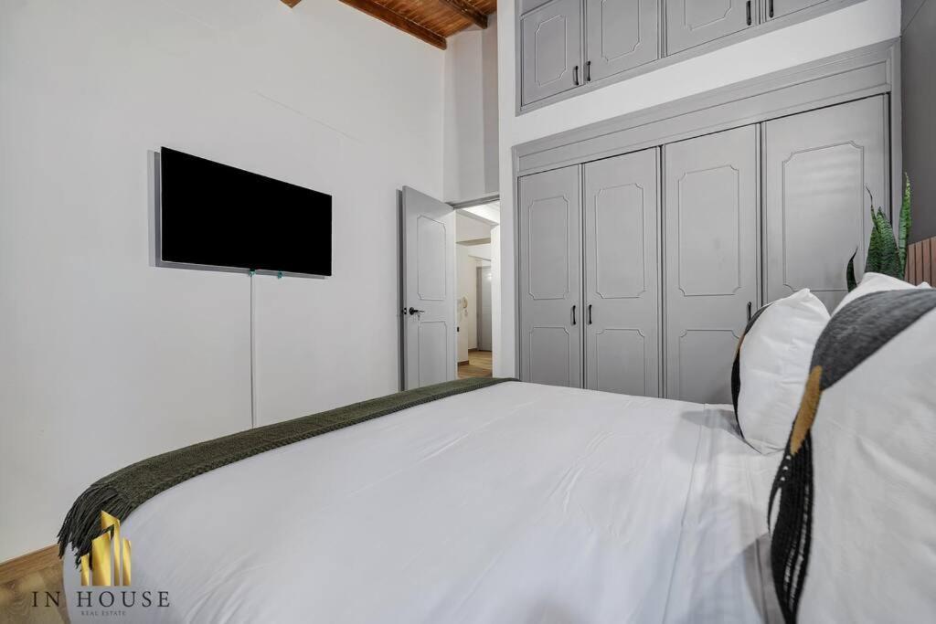 Ankara 802-beautiful Apt One Block From Provenza *