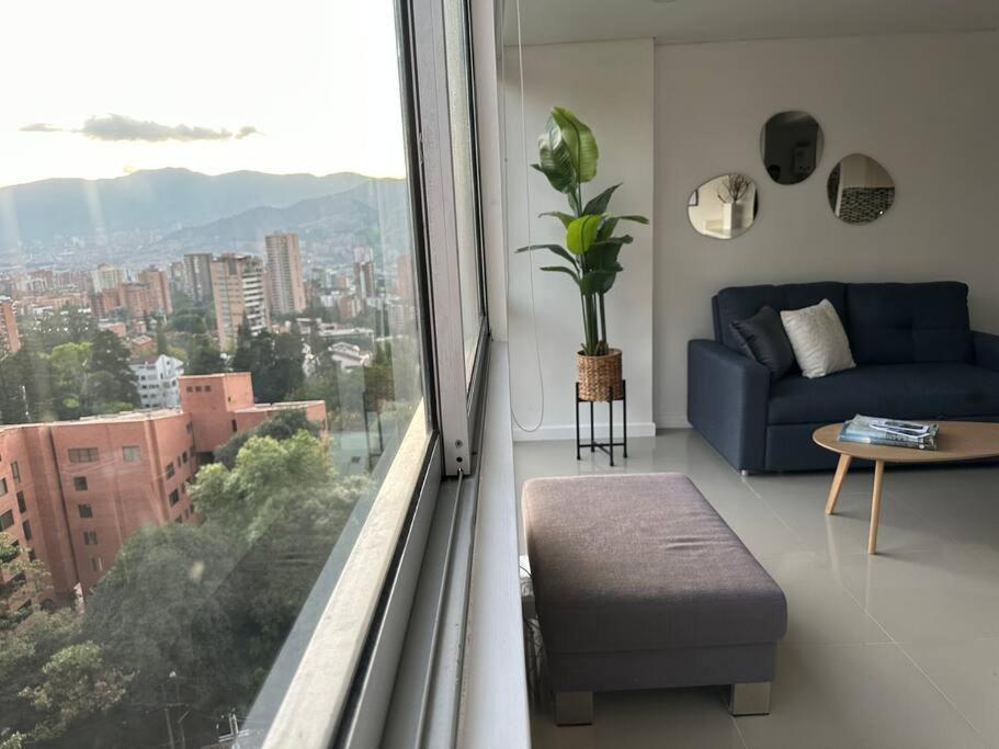 Apartamento Lujoso Apto En El Poblado-panoramica De La Ciudad! 1305 *