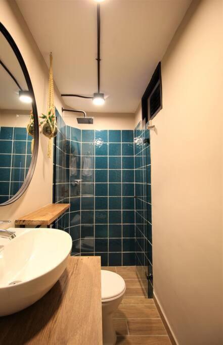 Privado Con Patio Interno One103 By Roots * Medellín