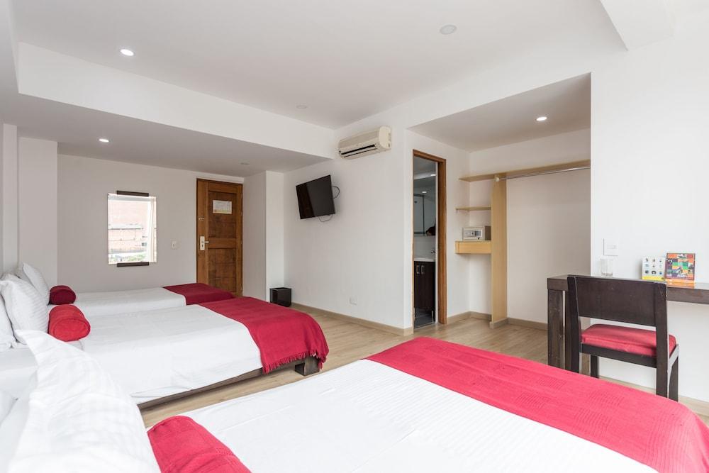 Hotel 3h Florencia Plaza 4*