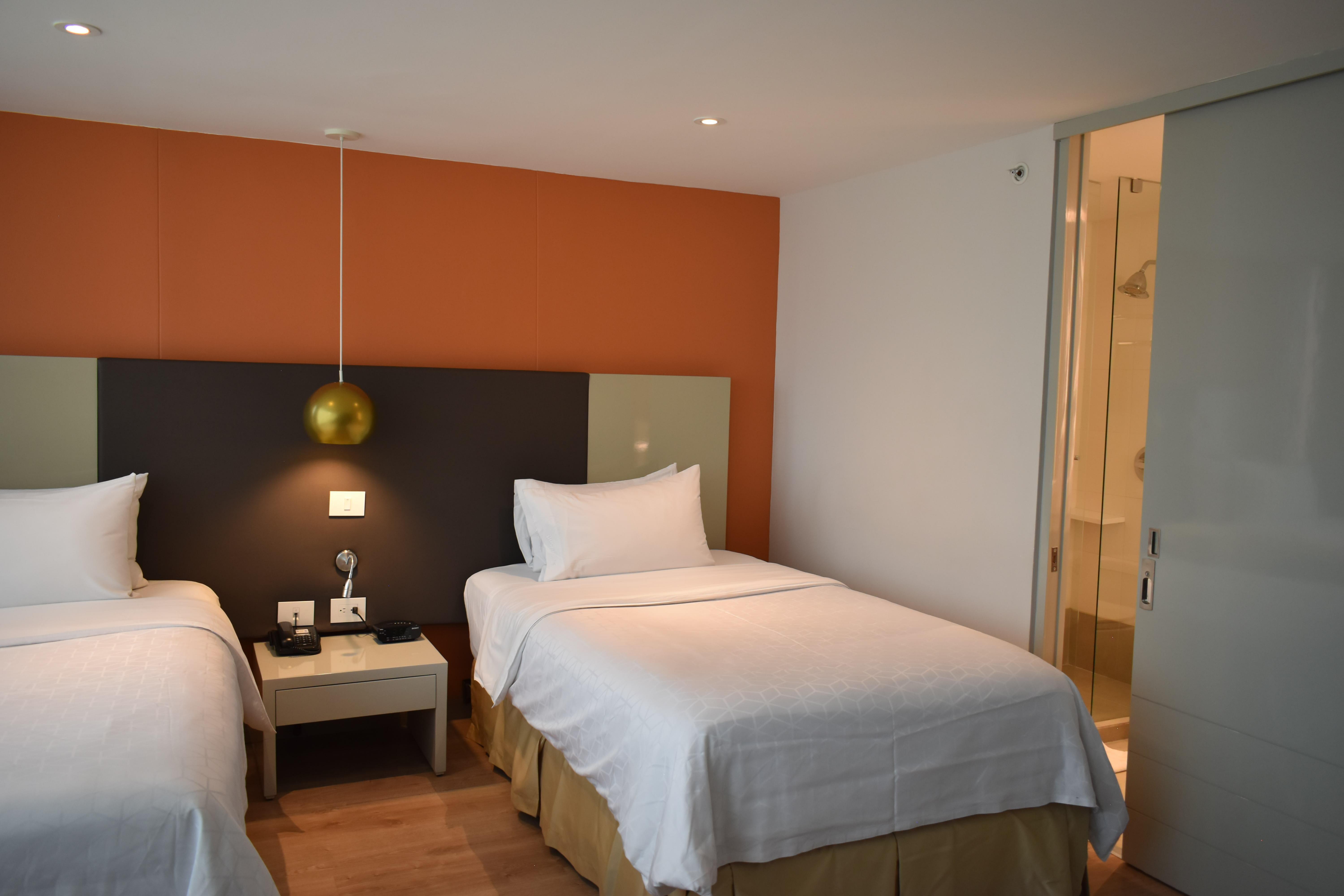 Hotel Express & By Ihg Medellín
