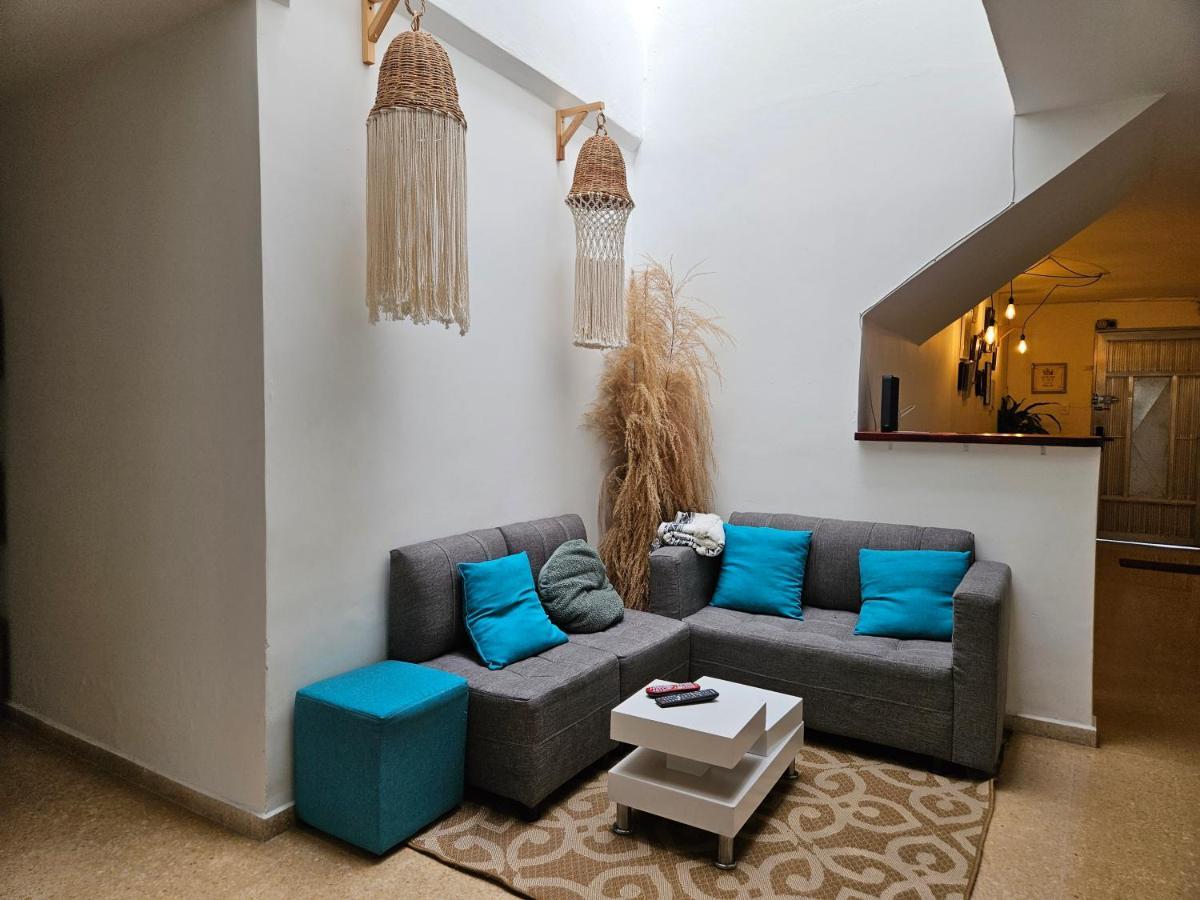 Beautiful Three-bedroom With Garden In El Poblado Medellín