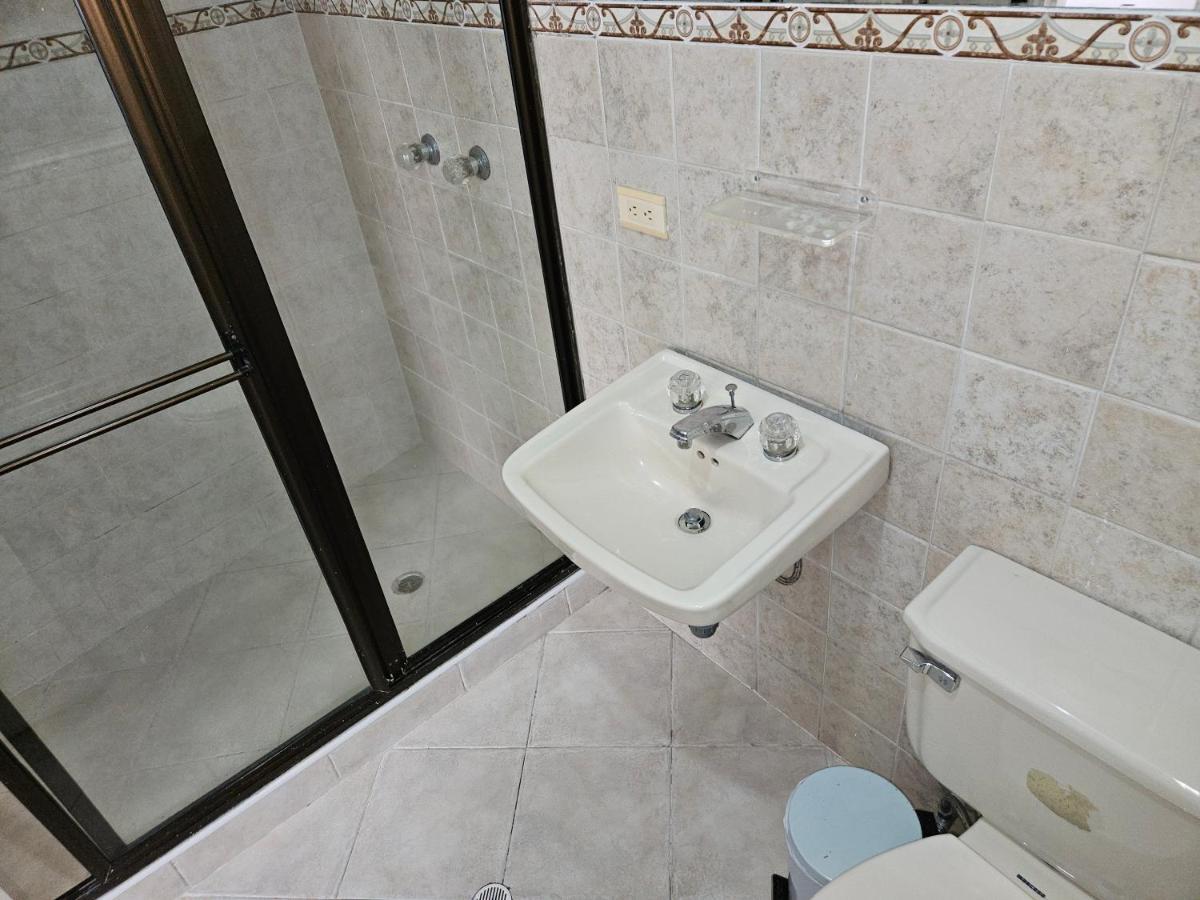 Apartamento Beautiful Three-bedroom With Garden In El Poblado