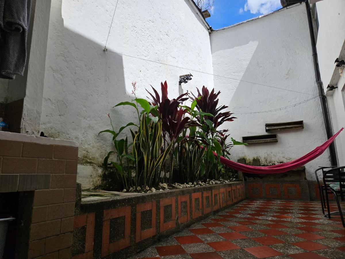 Beautiful Three-bedroom With Garden In El Poblado Apartamento
