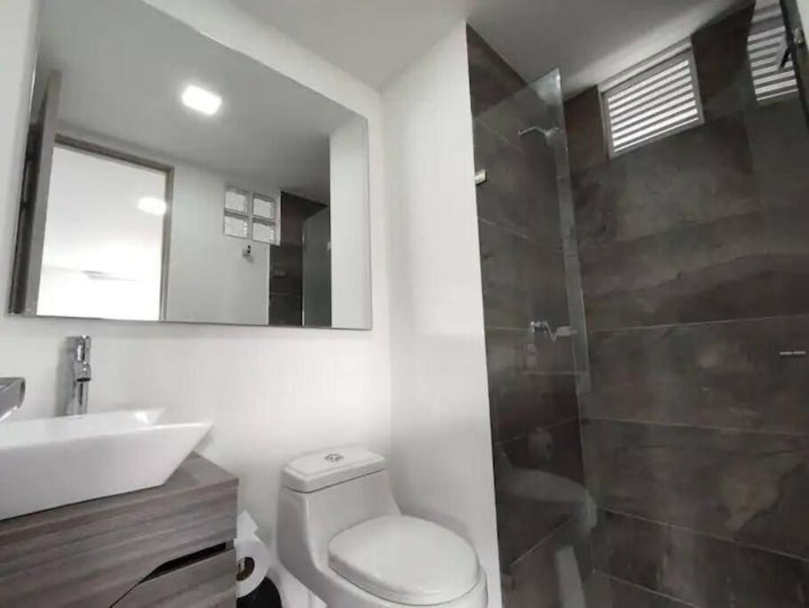 Magnifico Apto 402 Poblado Cerca Al Parque Lleras Apartamento Medellín