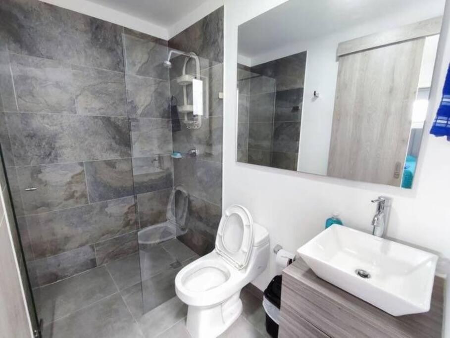 Magnifico Apto 402 Poblado Cerca Al Parque Lleras Apartamento Medellín
