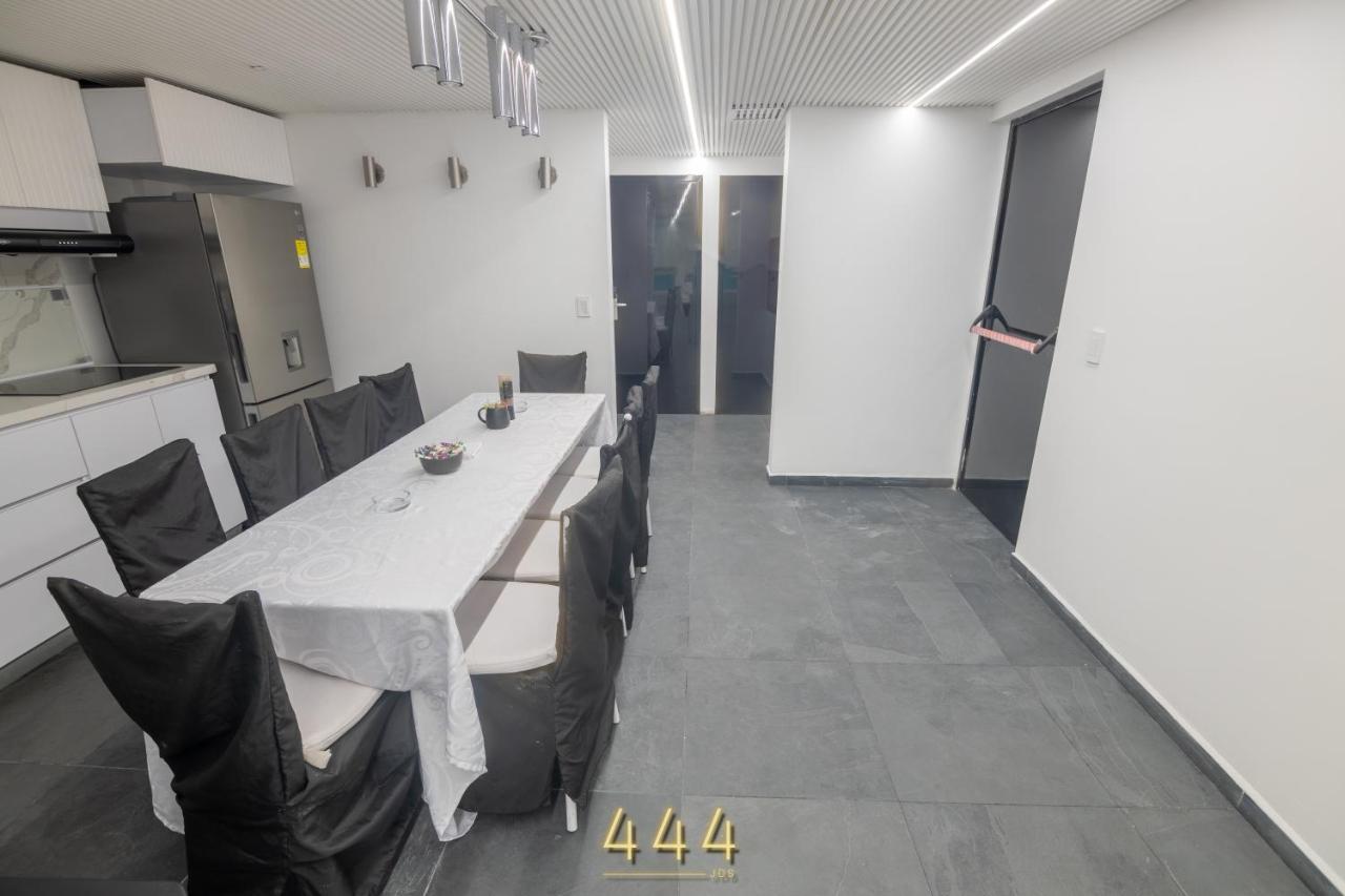 Koo000l Hotel