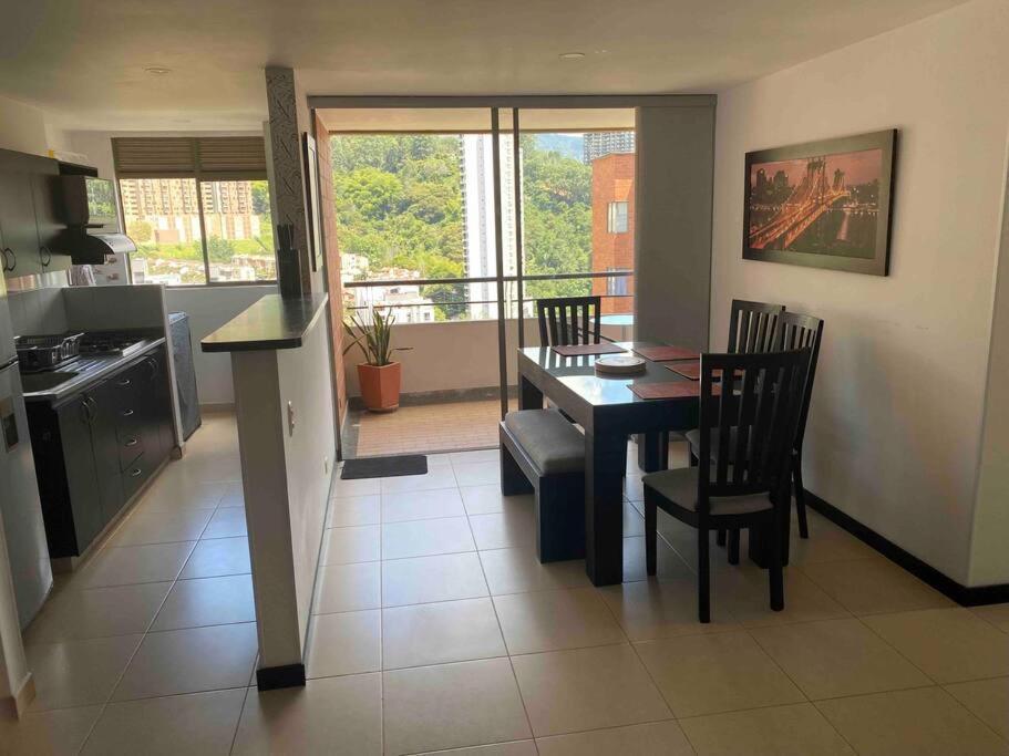 Entre Palmas De San Diego 6 Pax Medellín