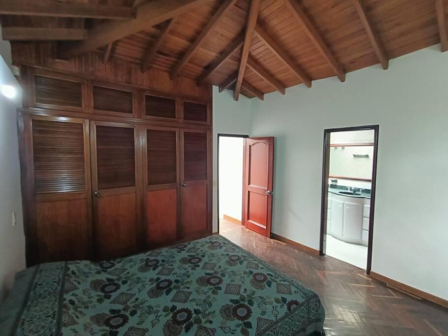 Casa Campestre Poblado 9 Сasa de vacaciones Medellín