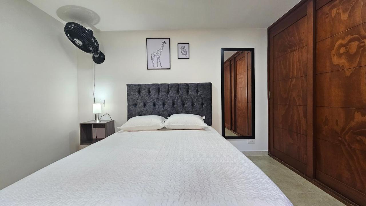 Apartamento Full En Medellin, Loma De Bernal, Reservas Con Dcto Solo Por Pc No Por Movil Apartamento
