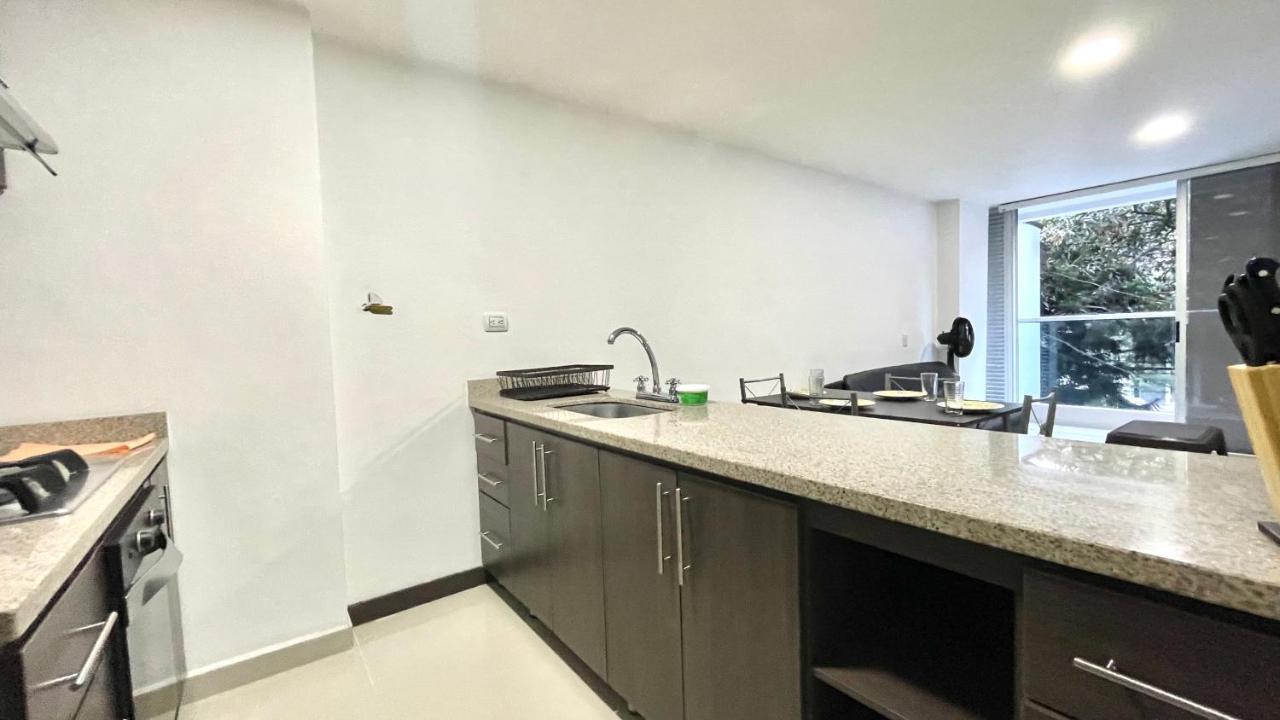Moderno En Conquistadores, Excelente Ubicacion * Medellin
