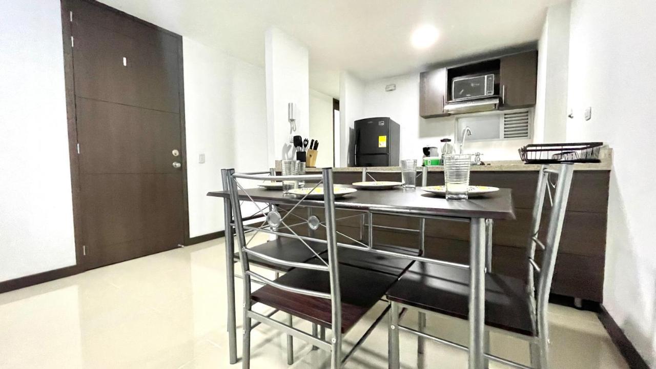Moderno En Conquistadores, Excelente Ubicacion Aparthotel
