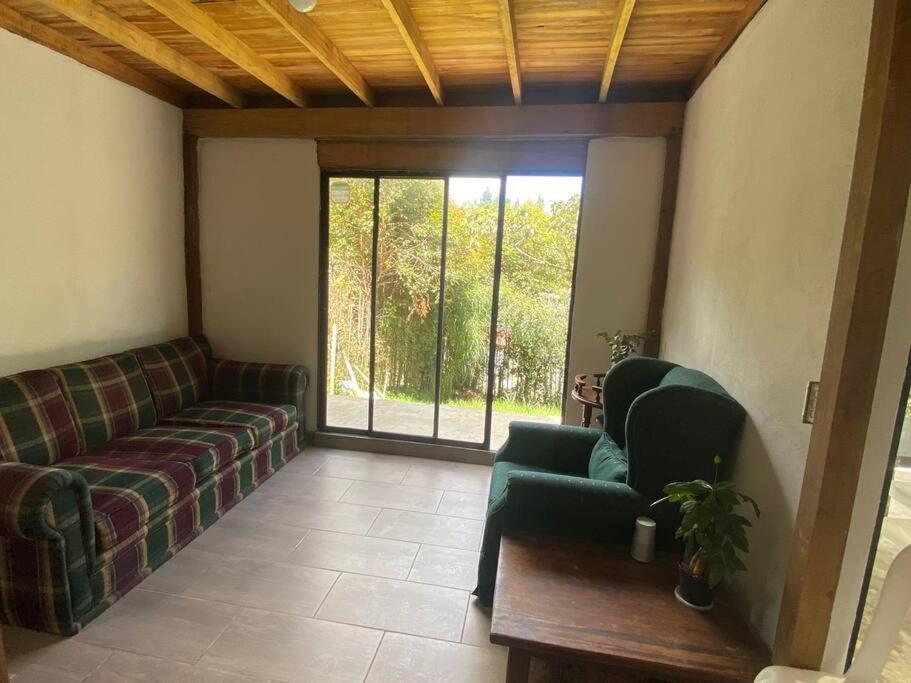 El Bosque De Julia Сasa de vacaciones Medellín