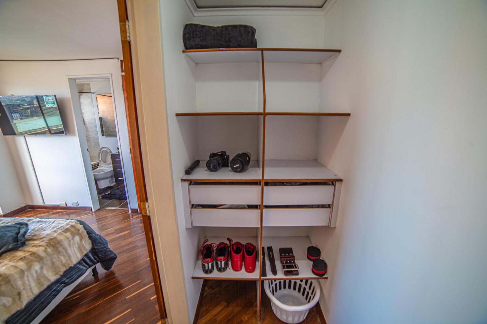 Apartamento Floor W/balcony In El Poblado Medellín