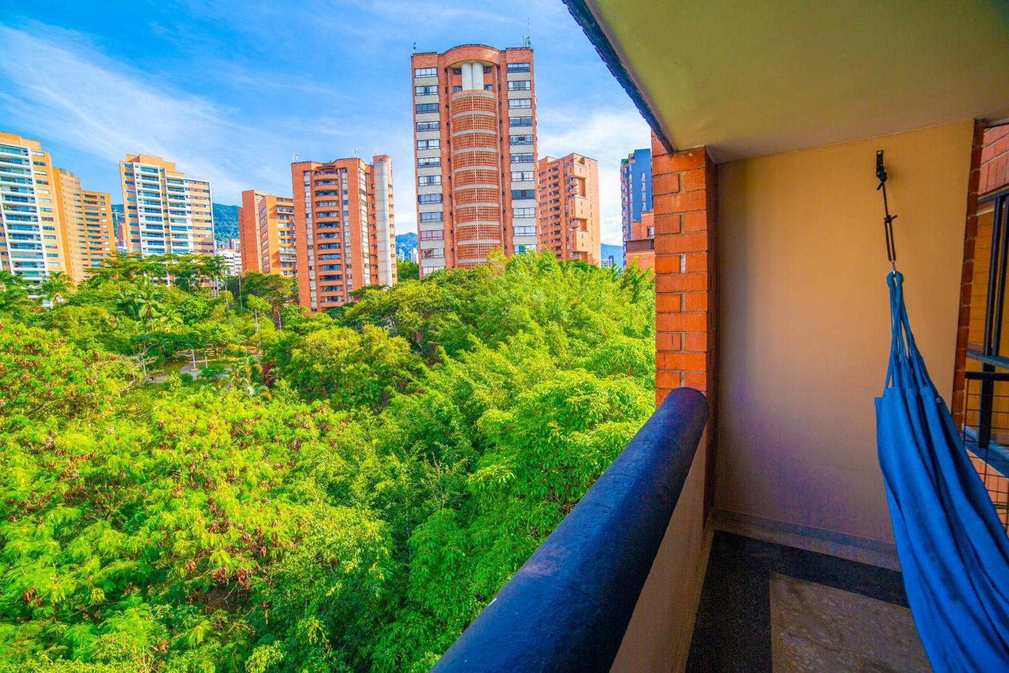 Apartamento Floor W/balcony In El Poblado