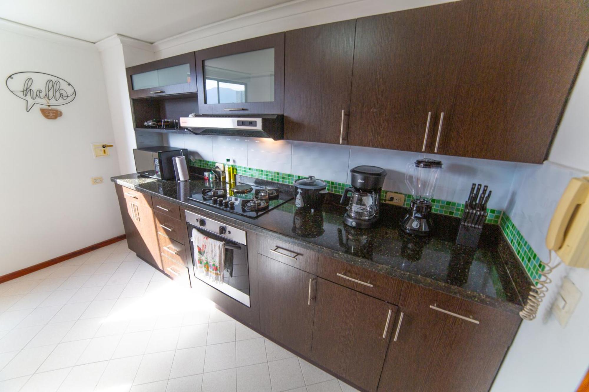 Floor W/balcony In El Poblado * Medellín