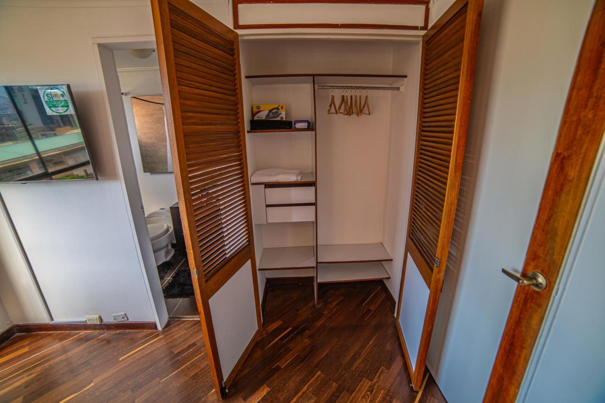 Apartamento Floor W/balcony In El Poblado *