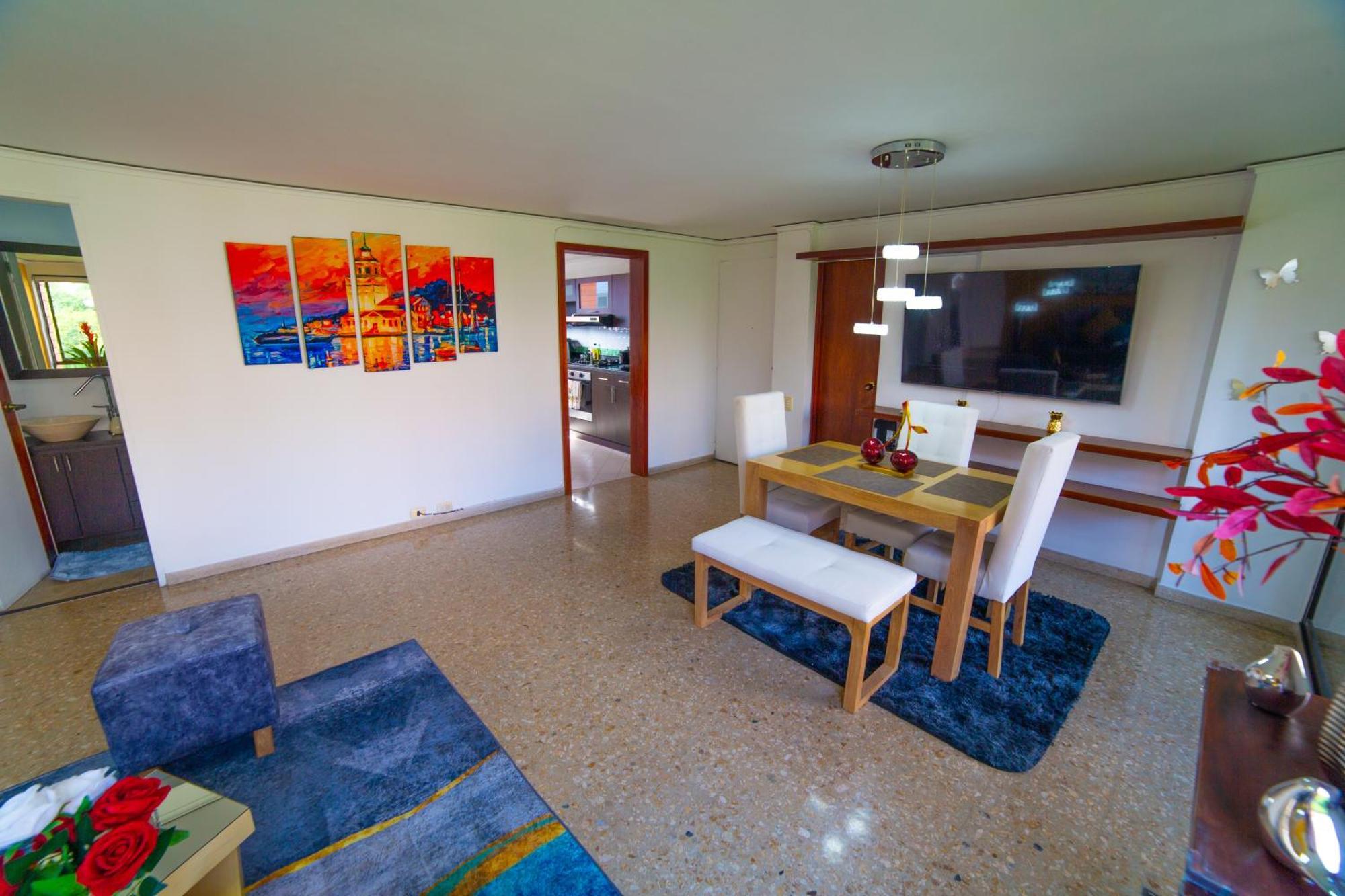 Floor W/balcony In El Poblado Apartamento Medellín