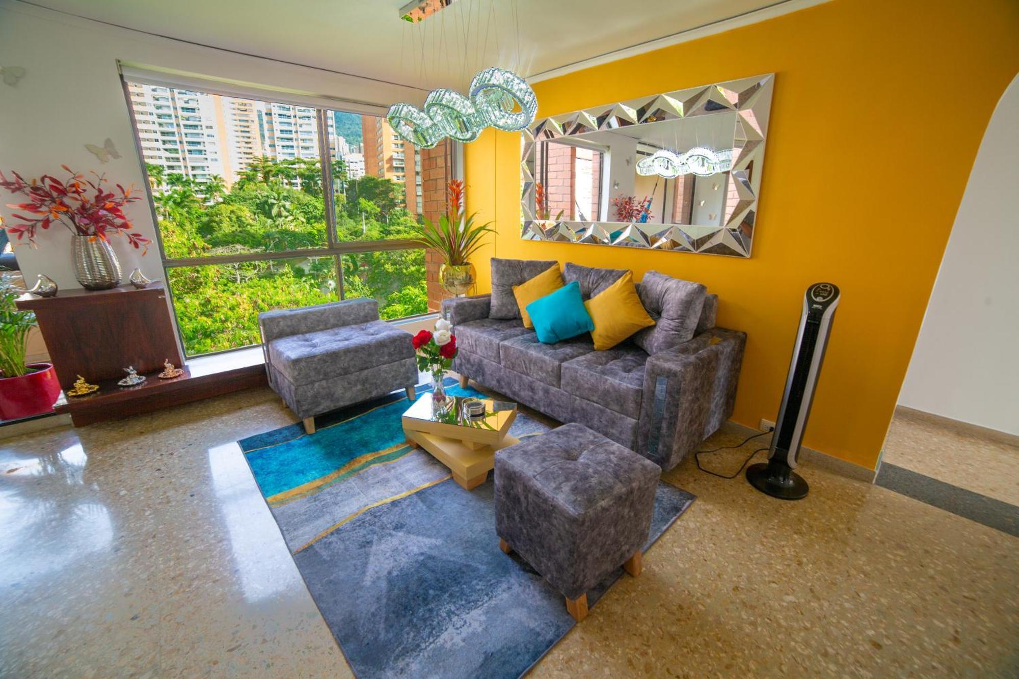 Floor W/balcony In El Poblado Apartamento Medellín