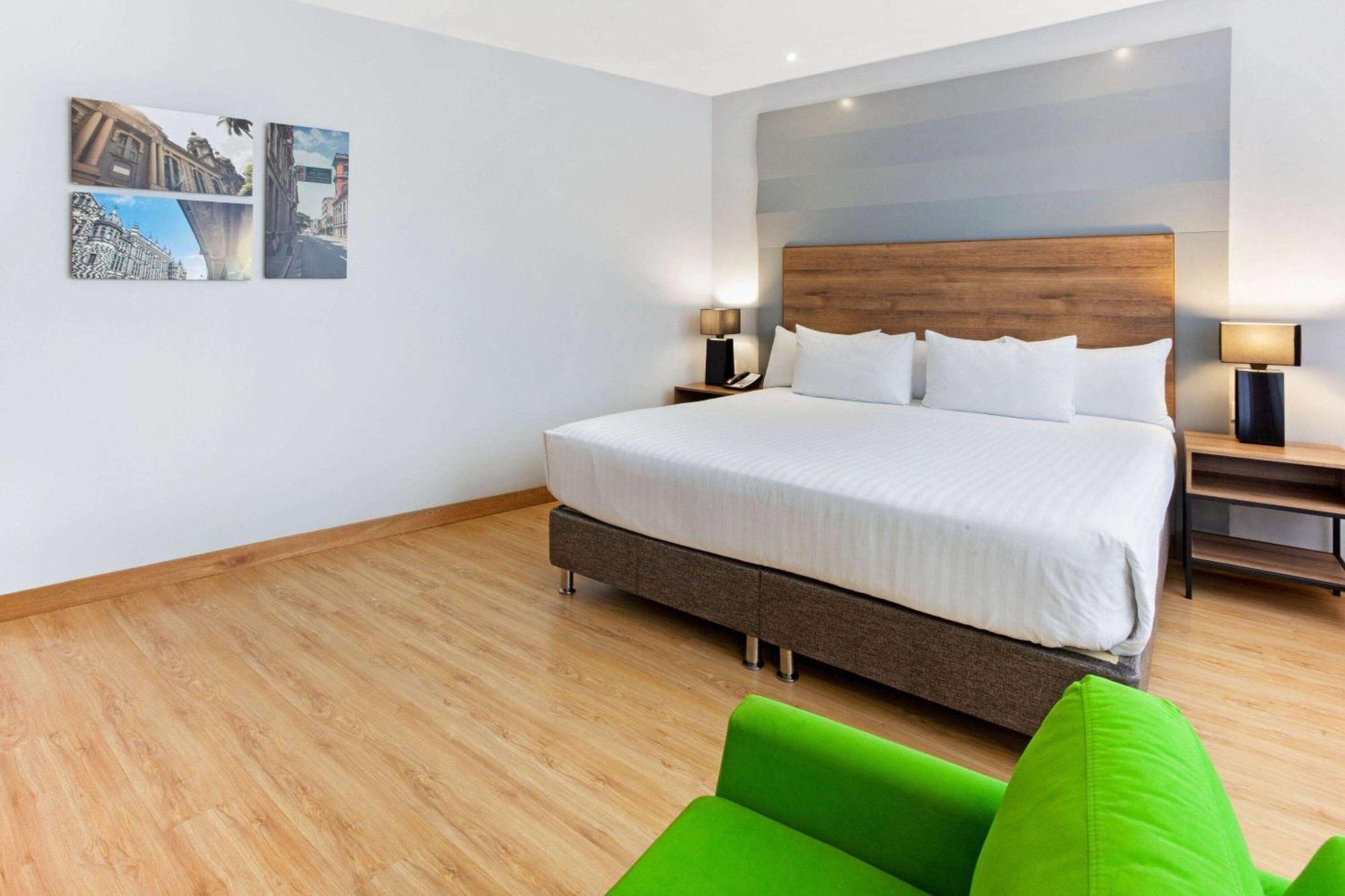 La Quinta By Wyndham Hotel