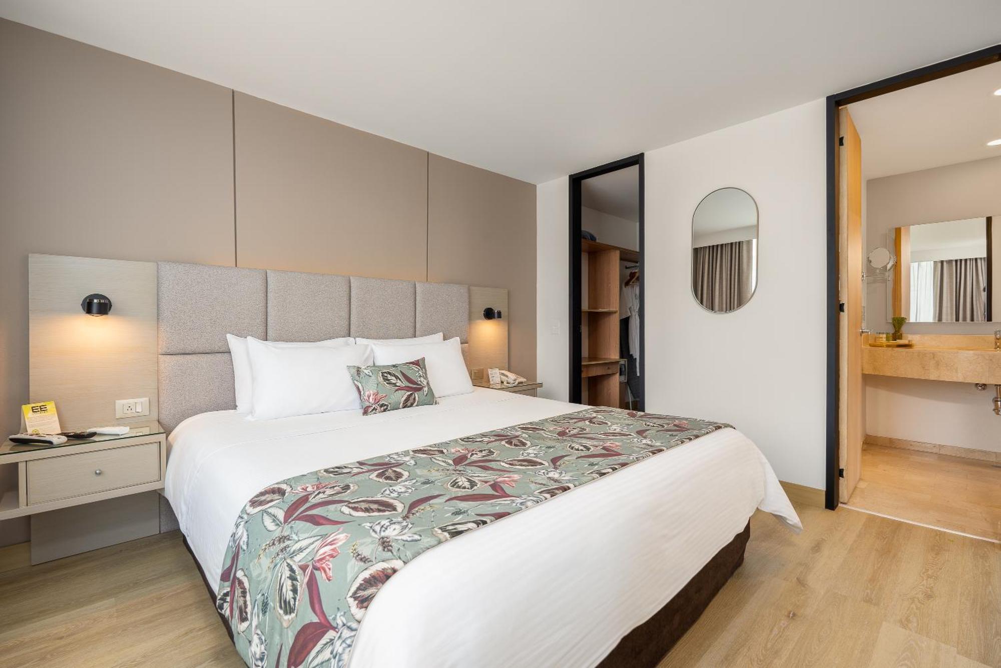 Novelty 4* Medellín