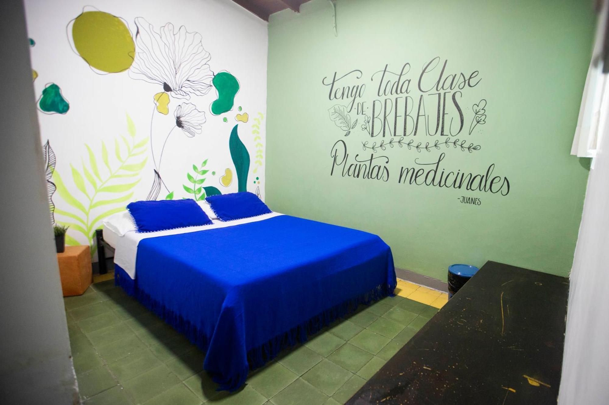 Casa Estación Y Restaurante Hostal Medellín