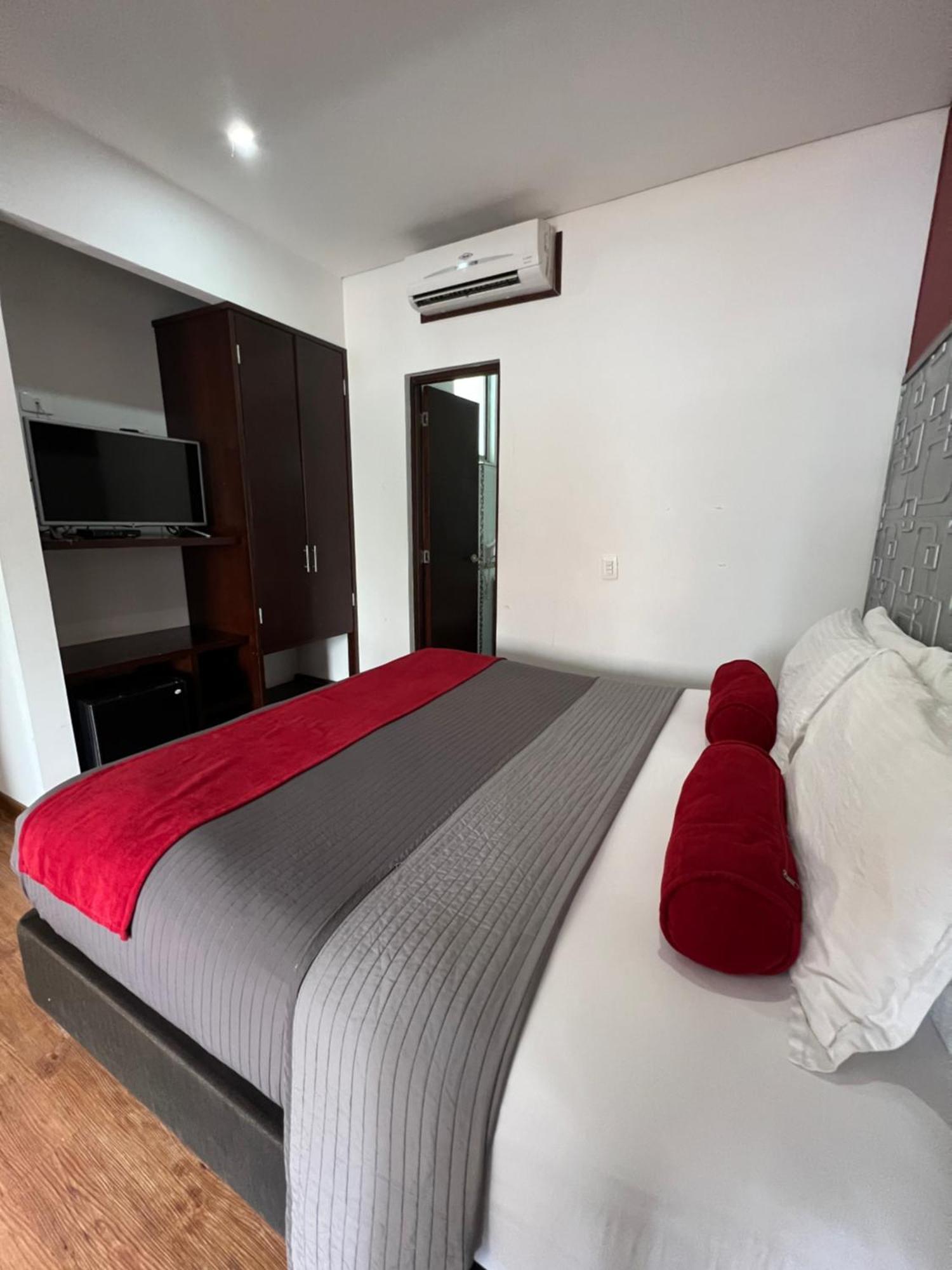 Hotel 3h Florencia Plaza 4*