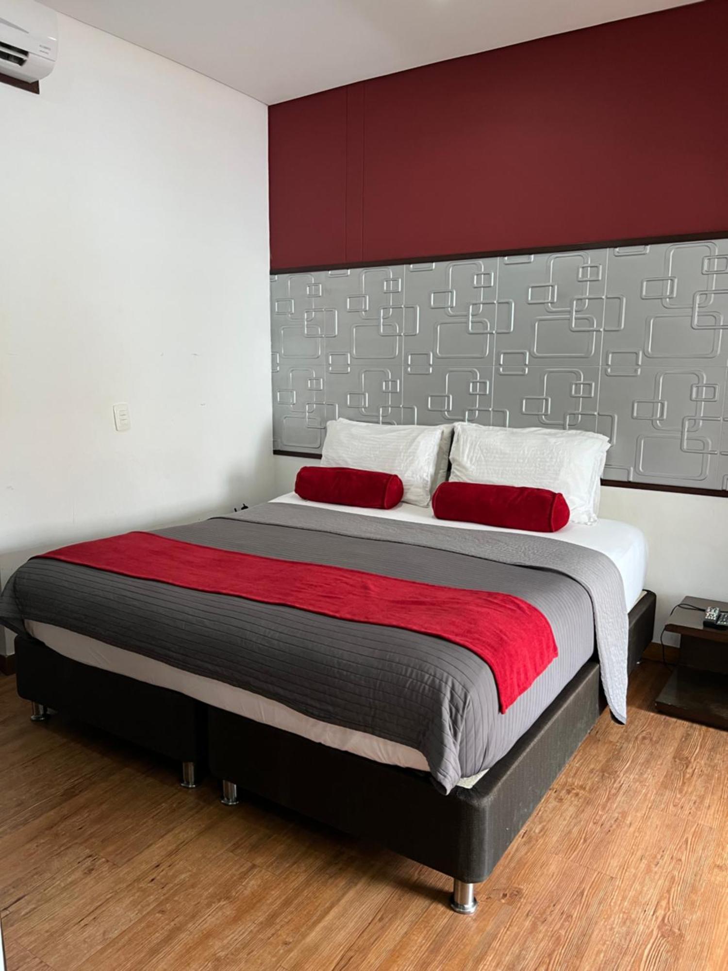 Hotel 3h Florencia Plaza