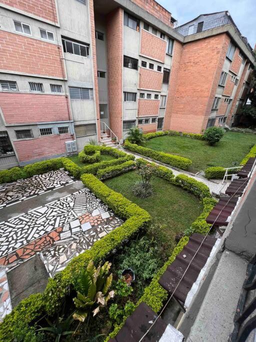 Apto 4 Privadas 6 Camas, Cerca A Todo Medellín